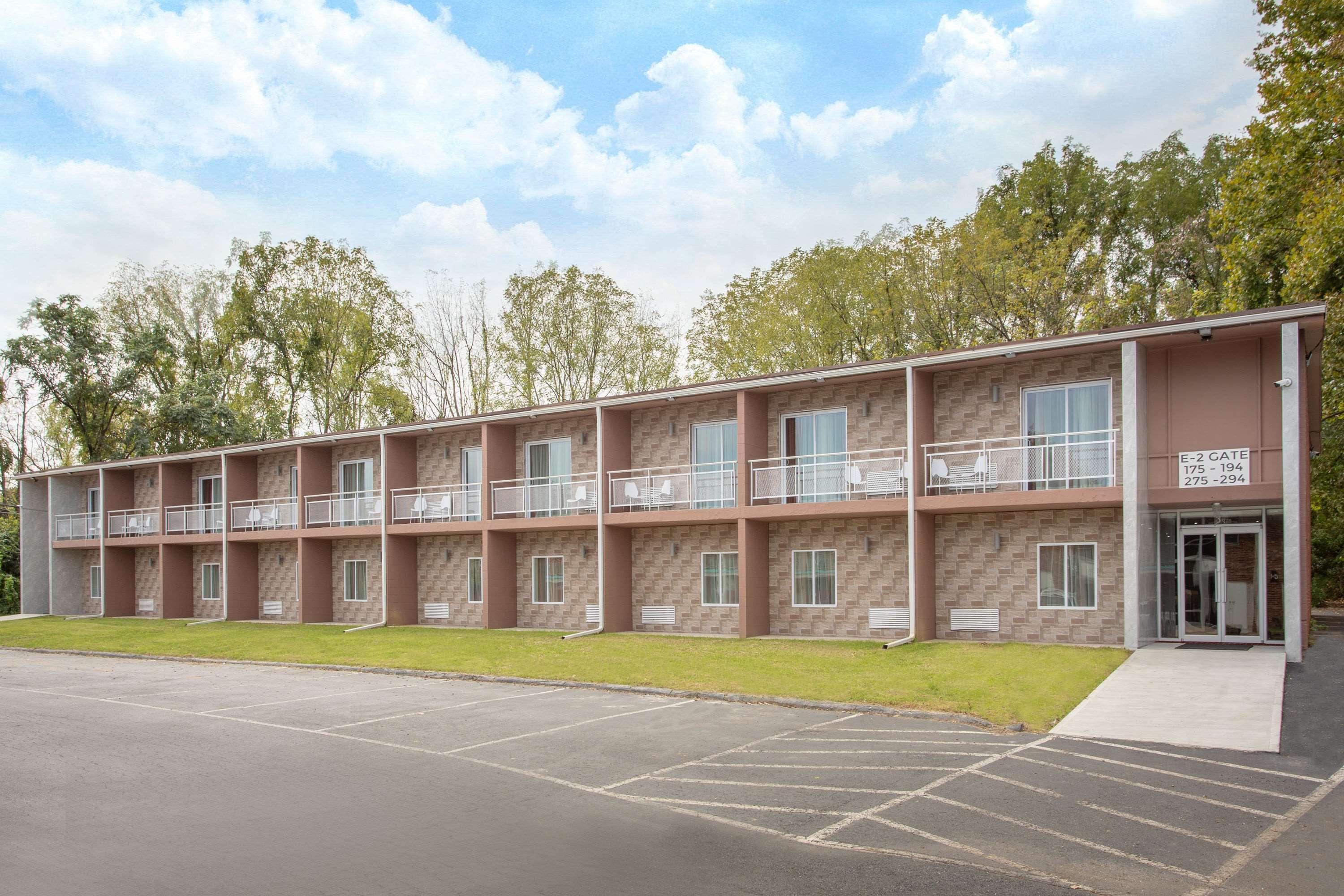 Howard Johnson By Wyndham Harrisburg Exterior foto